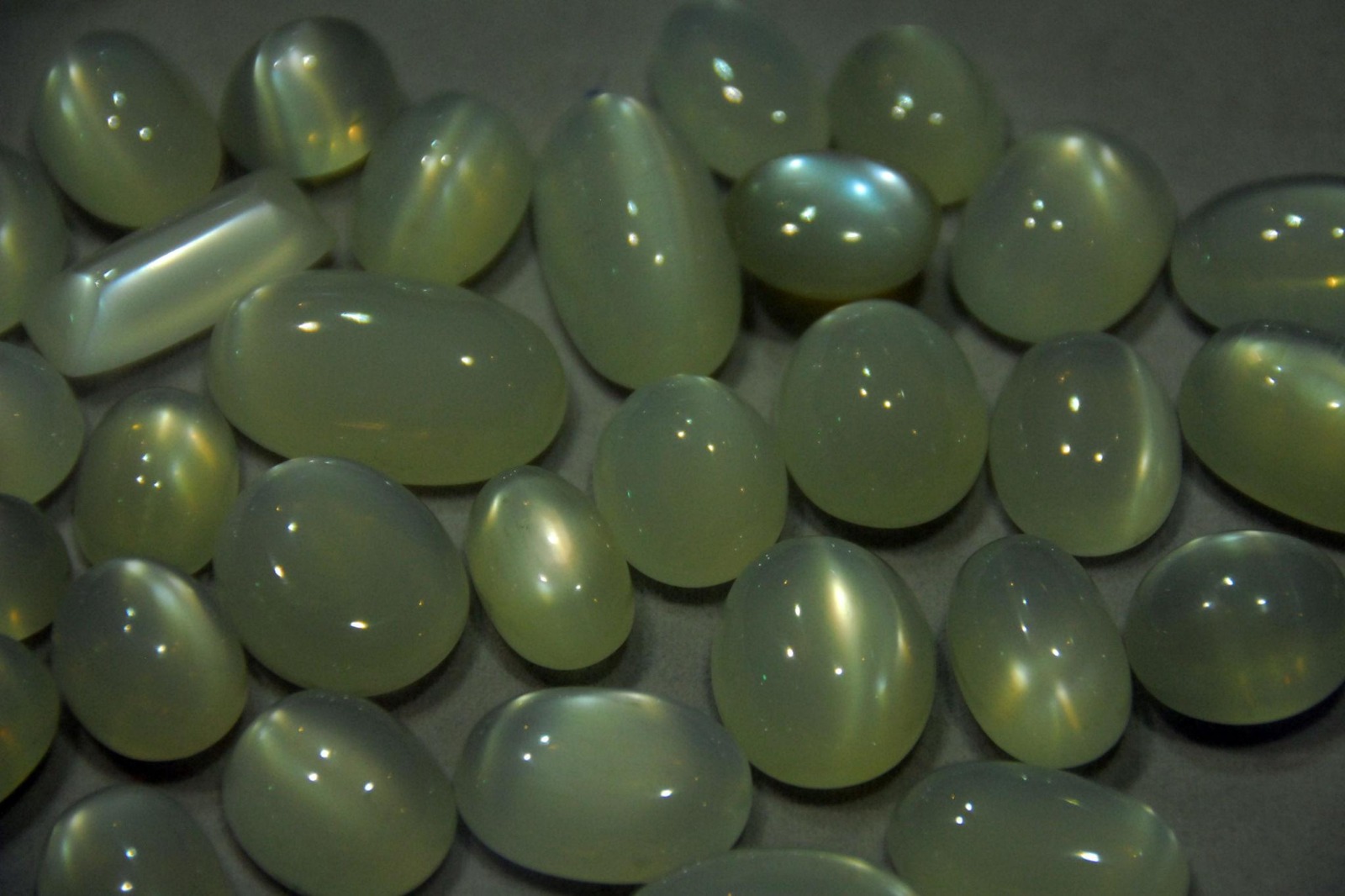 WhatsApp Image 2026-03-06 at 1.36.31 AM Natural Cat’s Eye (Lehsunia) – Ketu Gemstone for Protection & Spiritual Growth - Image 2